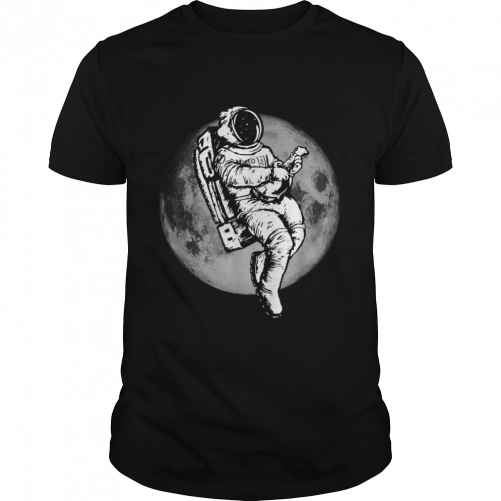 Space Mandolin Retro Astronaut Mandolinist & Moon  Classic Men's T-shirt