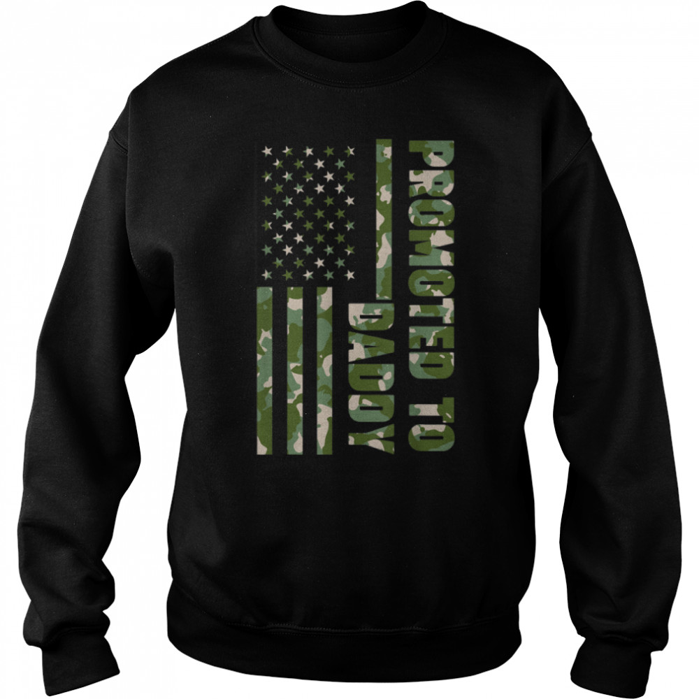 Mens Promoted To Daddy American Flag Patriotic Fathers Day T- B0B3DQFSD6 Unisex Sweatshirt