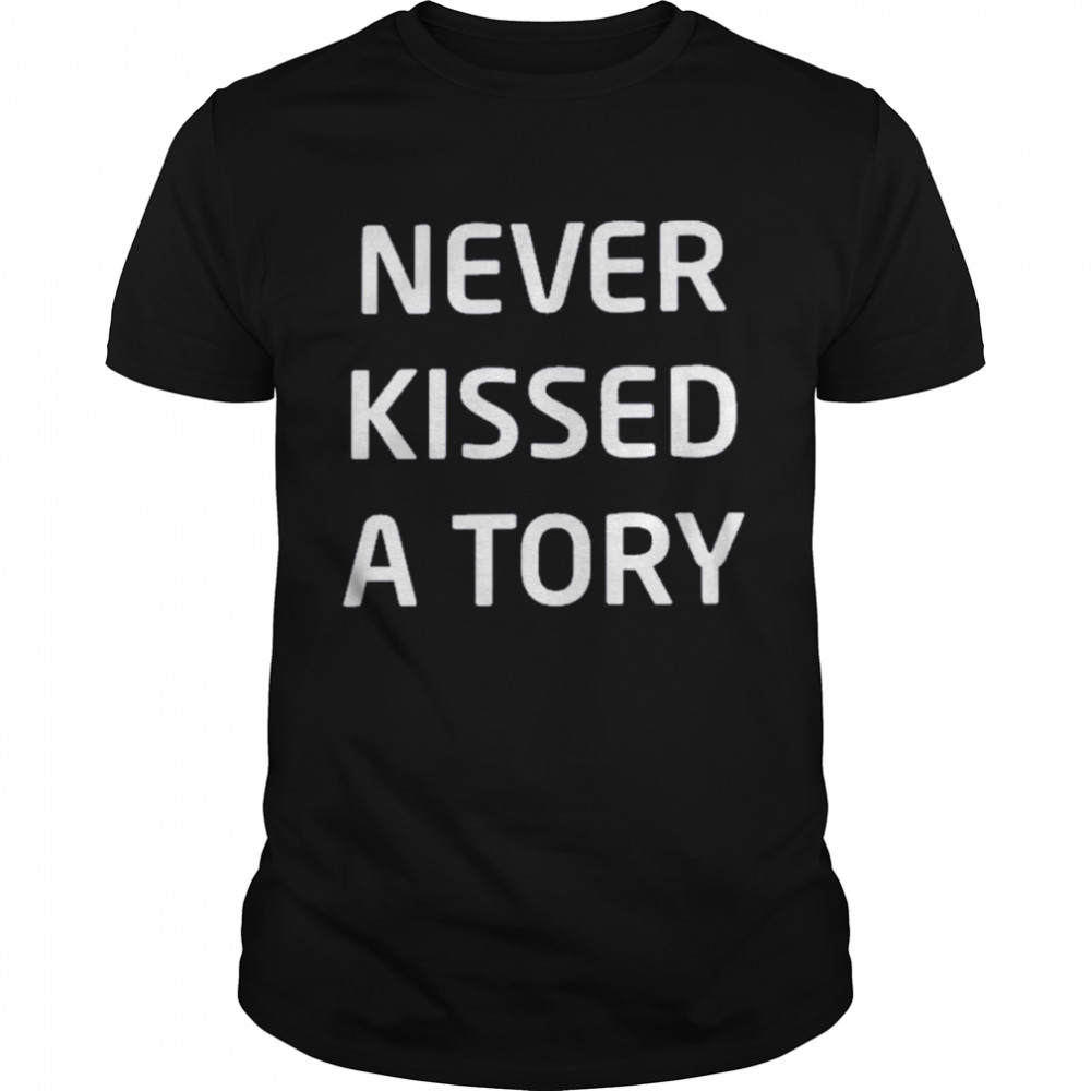 Never Kissed A Tory  Classic Men's T-shirt