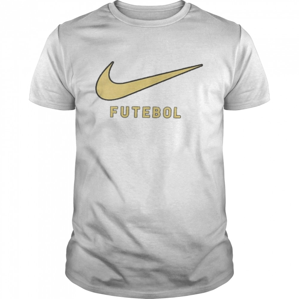 R9 Ronaldo Wearing Futebol  Classic Men's T-shirt