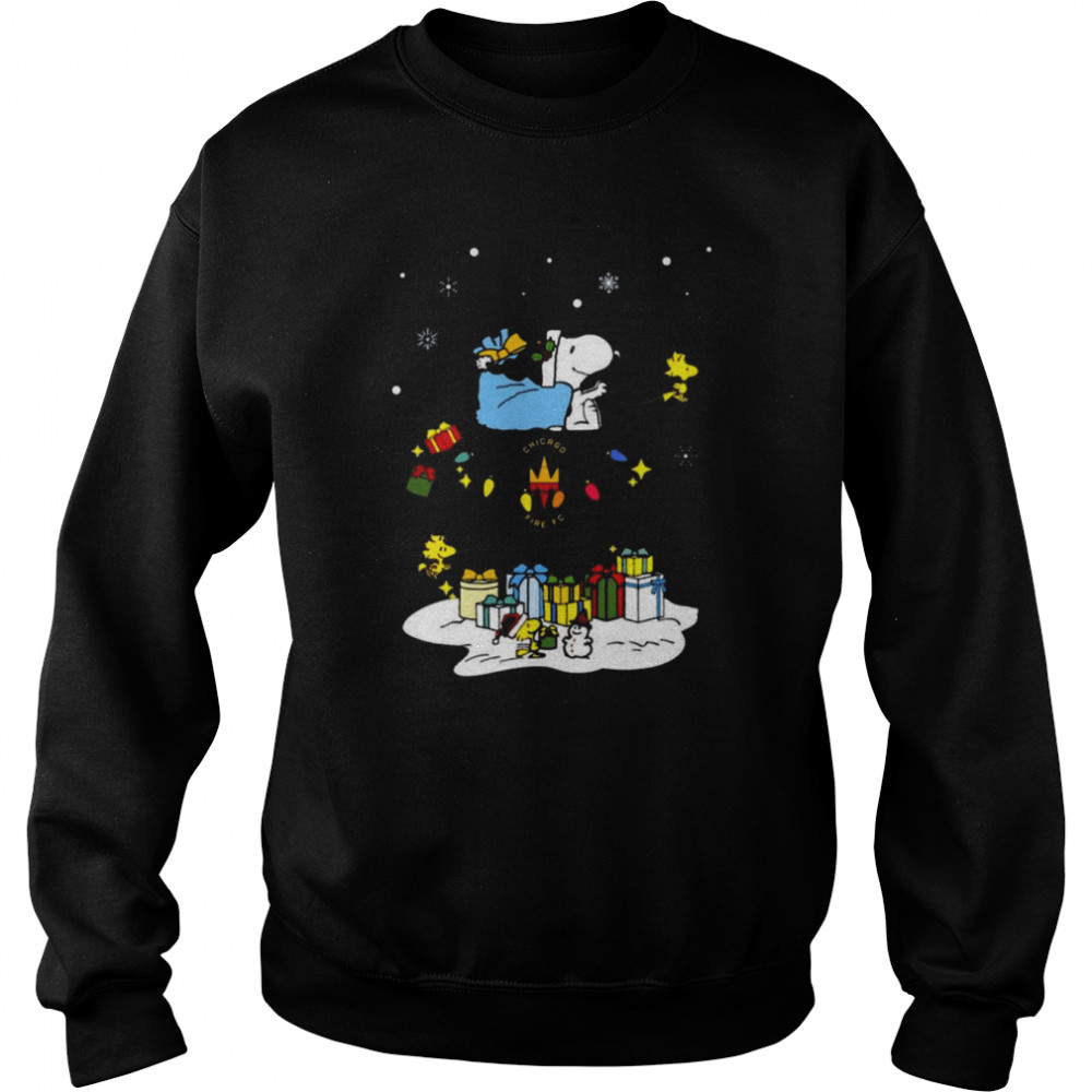 Chicago Fire Santa Snoopy Wish You A Merry Christmas 2022 Unisex Sweatshirt
