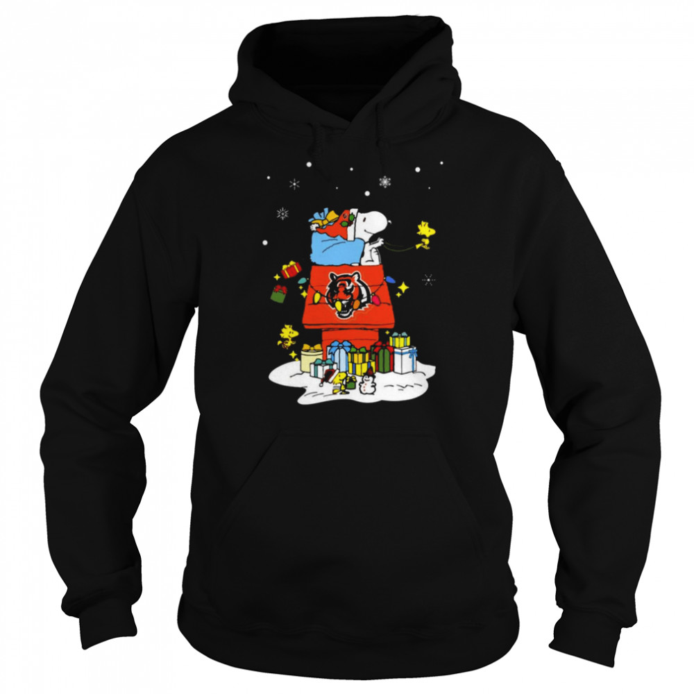 Cincinnati Bengals Santa Snoopy Wish You A Merry Christmas 2022 Unisex Hoodie