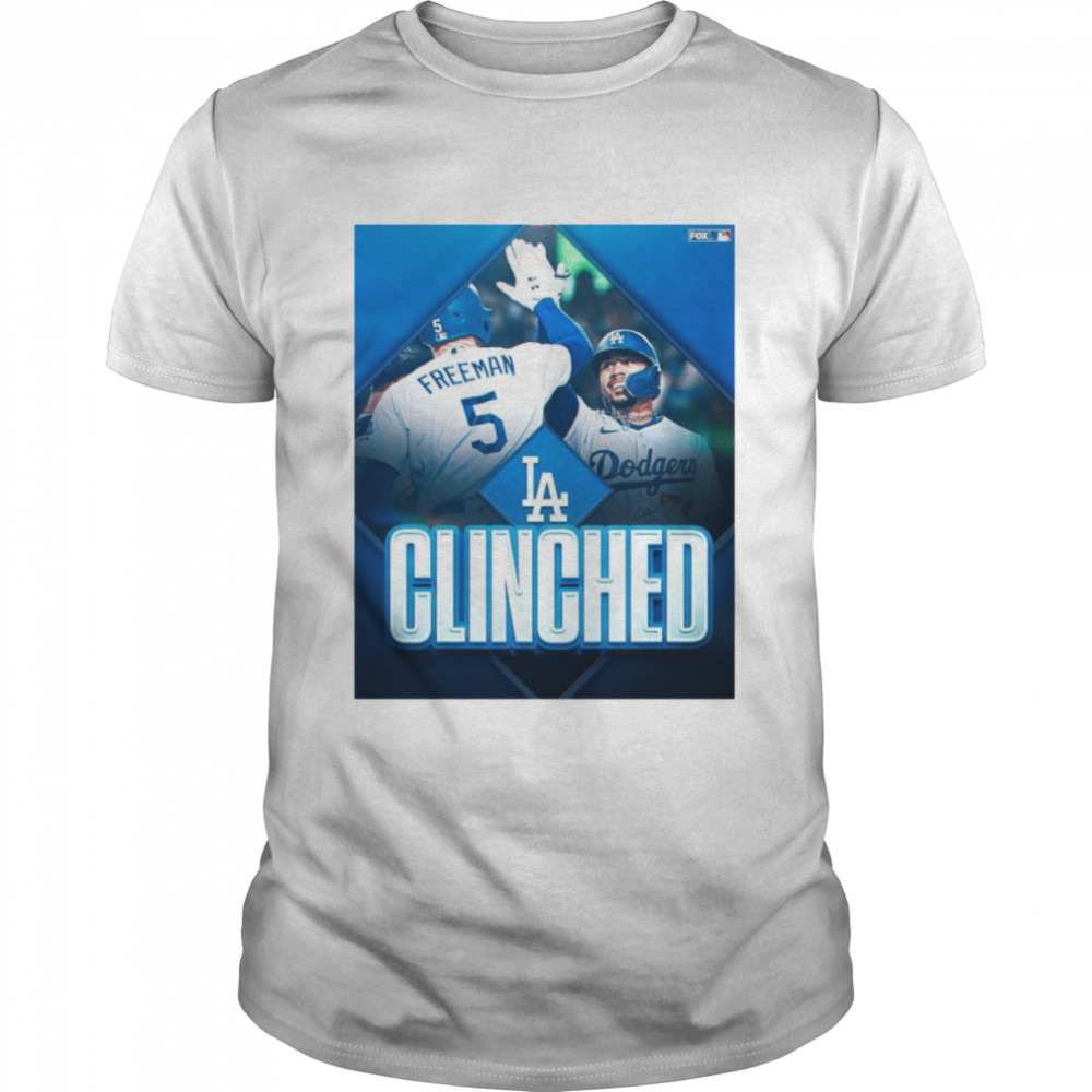 Clinched Los Angeles Dodger 2022 MLB Postseason  Classic Men's T-shirt
