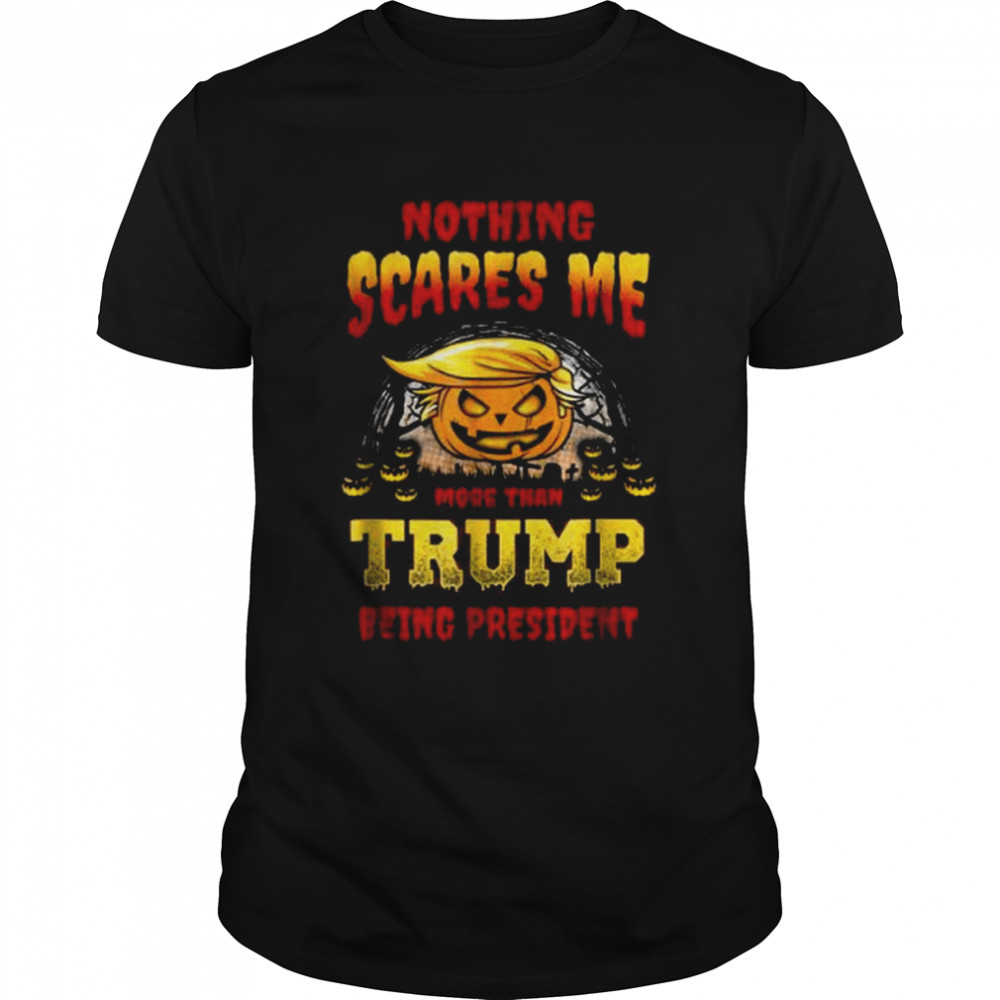 Nothing Scares Me Trump Halloween T-s Classic Men's T-shirt