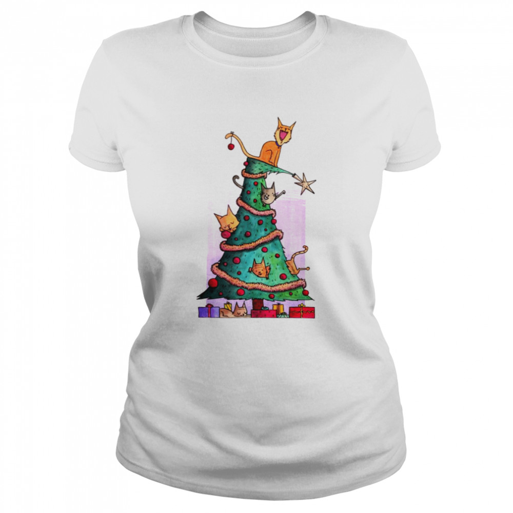 cat sitting on top of christmas tree shirt classic womens t shirt