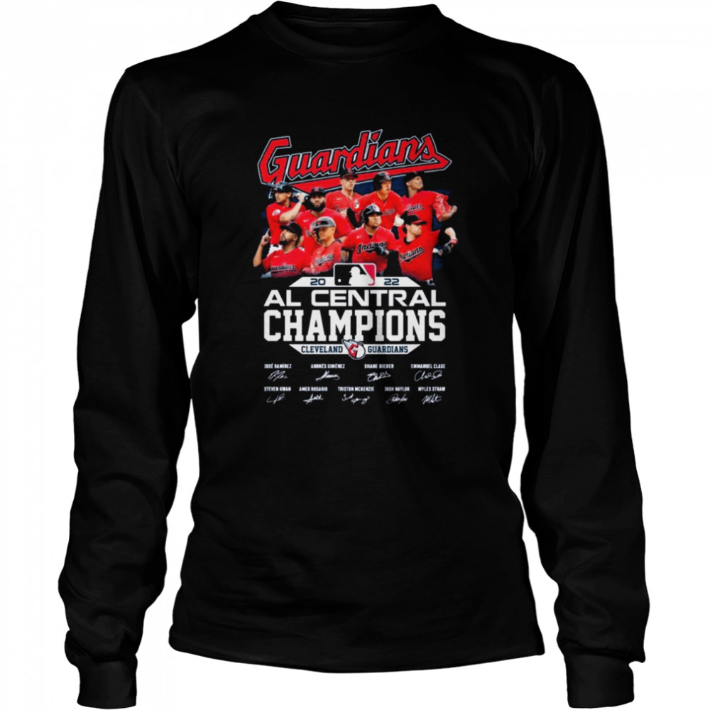 The Cleveland Guardians 2022 American League Central Champions Signatures shirt Long Sleeved T-shirt