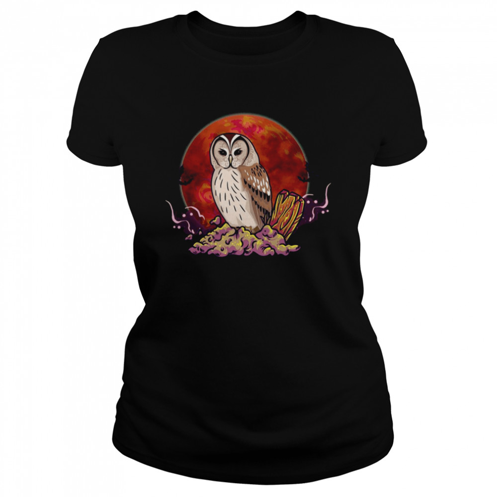 Sitting In Cemetery Halloween Owl shirt Classic Women's T-shirt