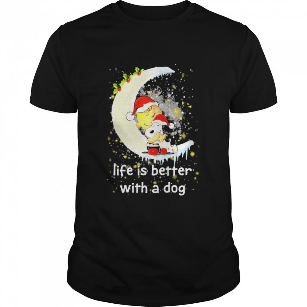 snoopy and Charlie brown Life is better with a dog merry christmas shirt Classic Men's T-shirt