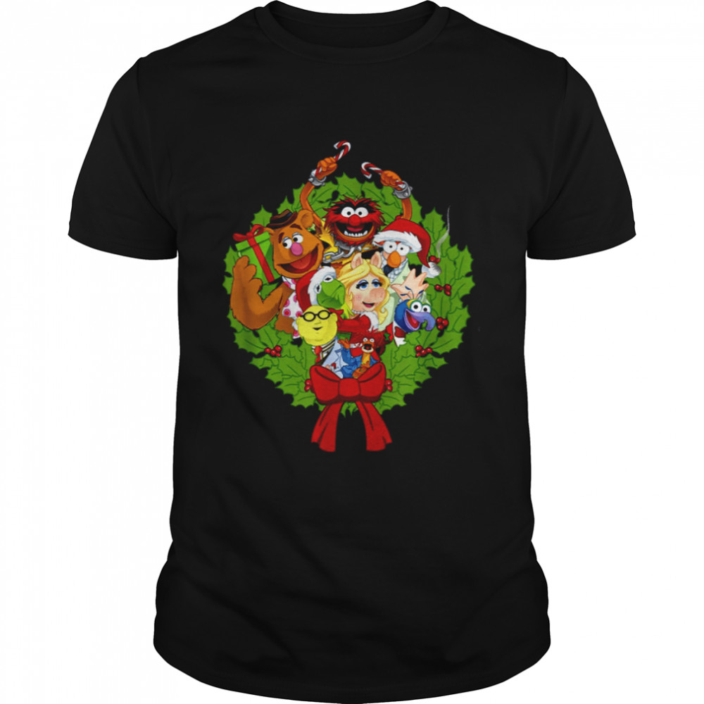 The Muppets Muppet Group Wreath Kid Christmas shirt Classic Men's T-shirt