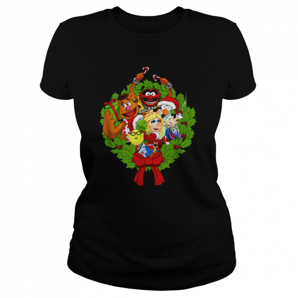 The Muppets Muppet Group Wreath Kid Christmas shirt Classic Women's T-shirt