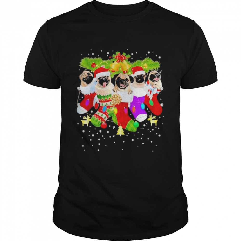 Santa pugs in Christmas socks xmas dog lover pug mom shirt Classic Men's T-shirt
